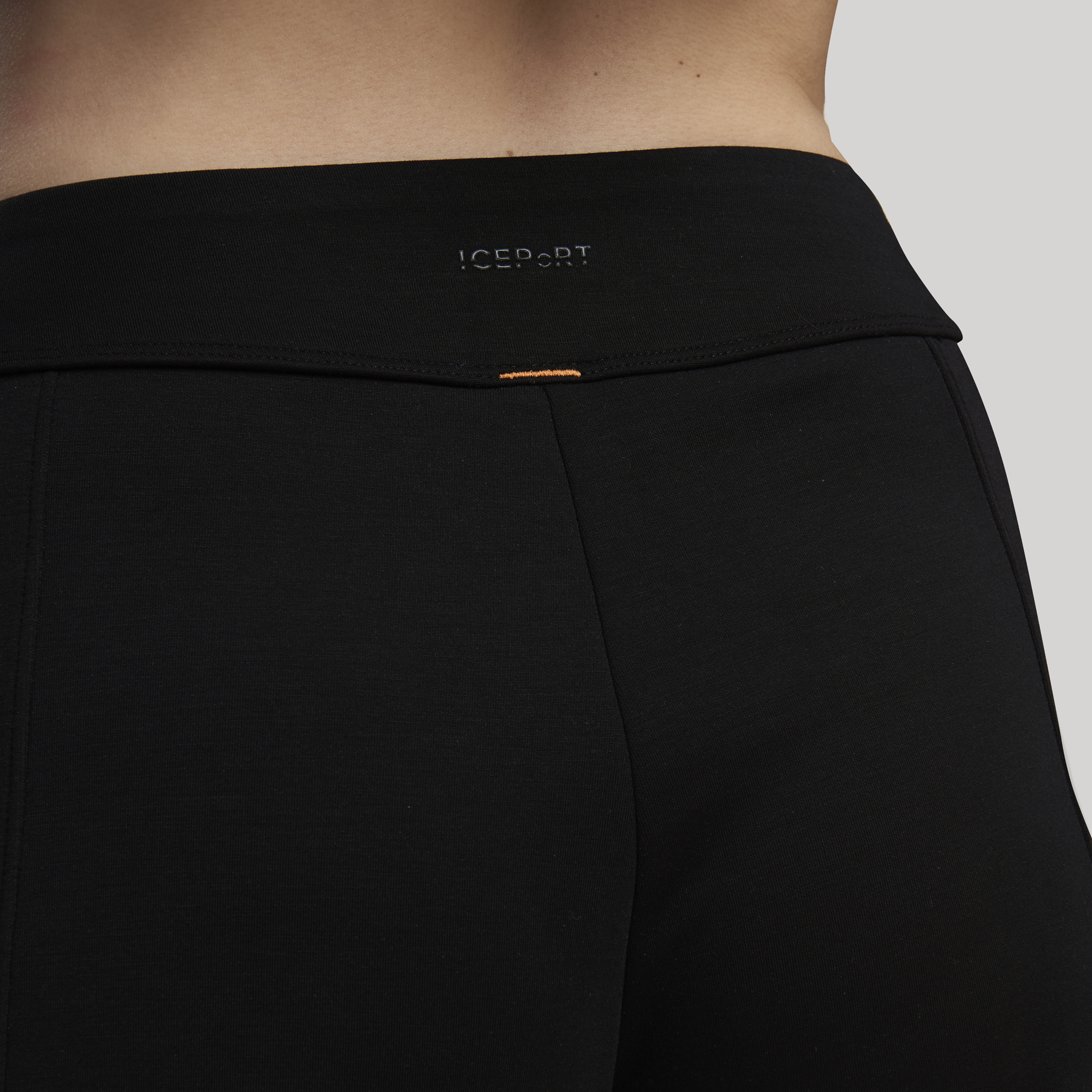 LA TITTY WOMAN BERMUDA PANT