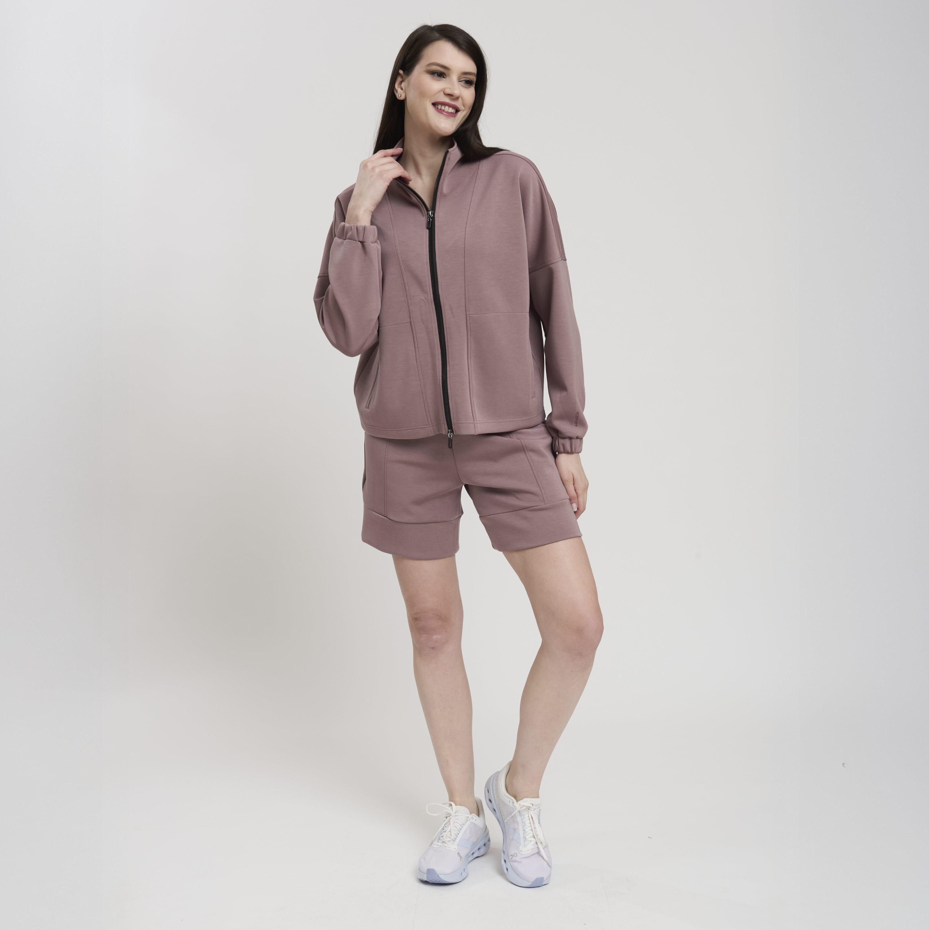 LA TITTY WOMAN BERMUDA PANT