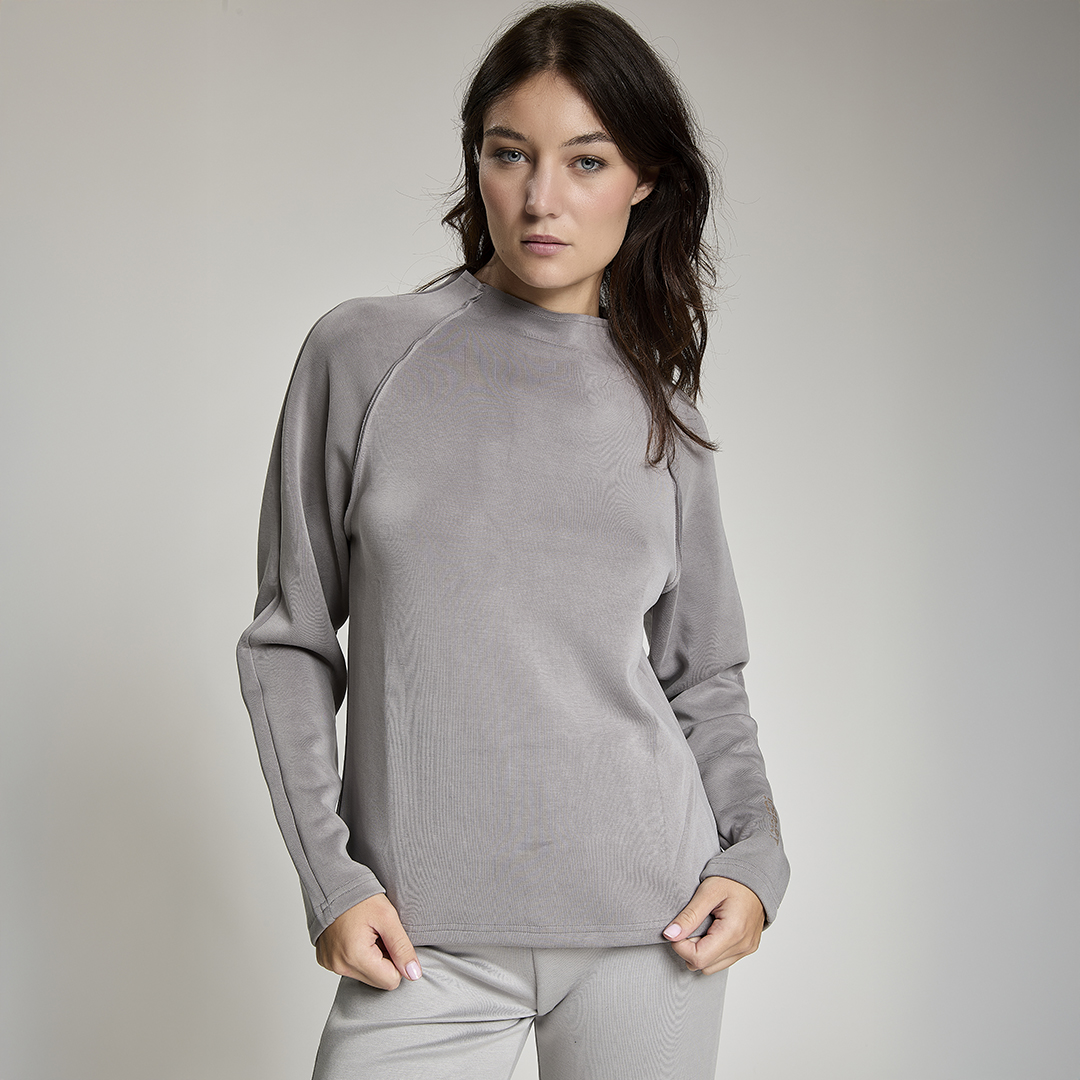 LA ADE WOMAN TURTLE NECK SWEATSHIRT