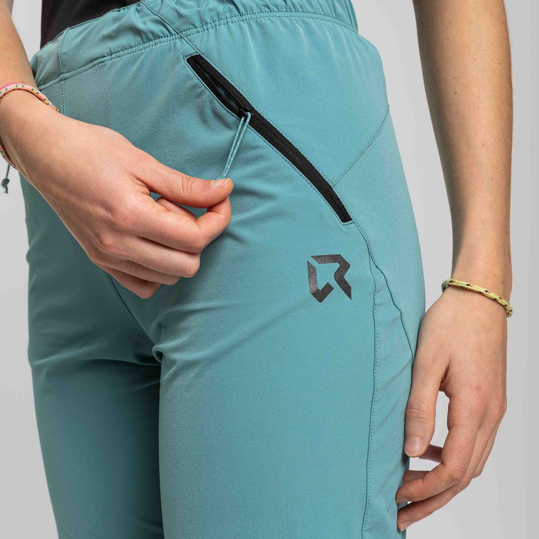 OBSERVER FAST BERMUDA WOMAN PANT