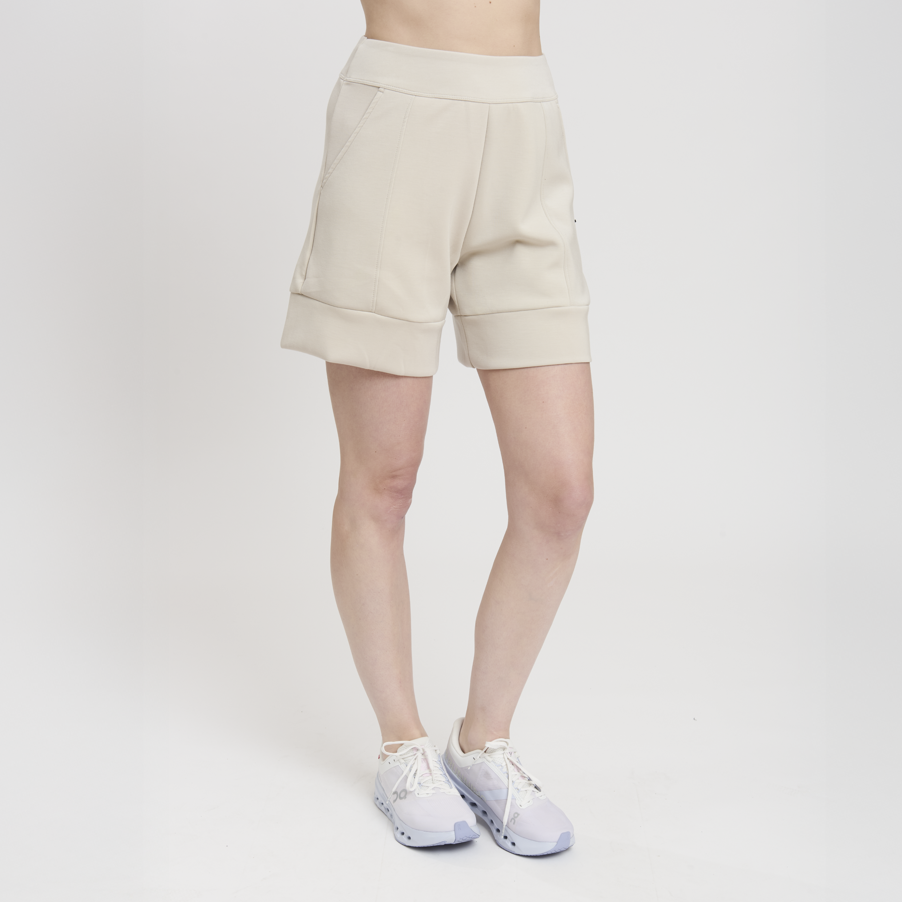 LA TITTY WOMAN BERMUDA PANT