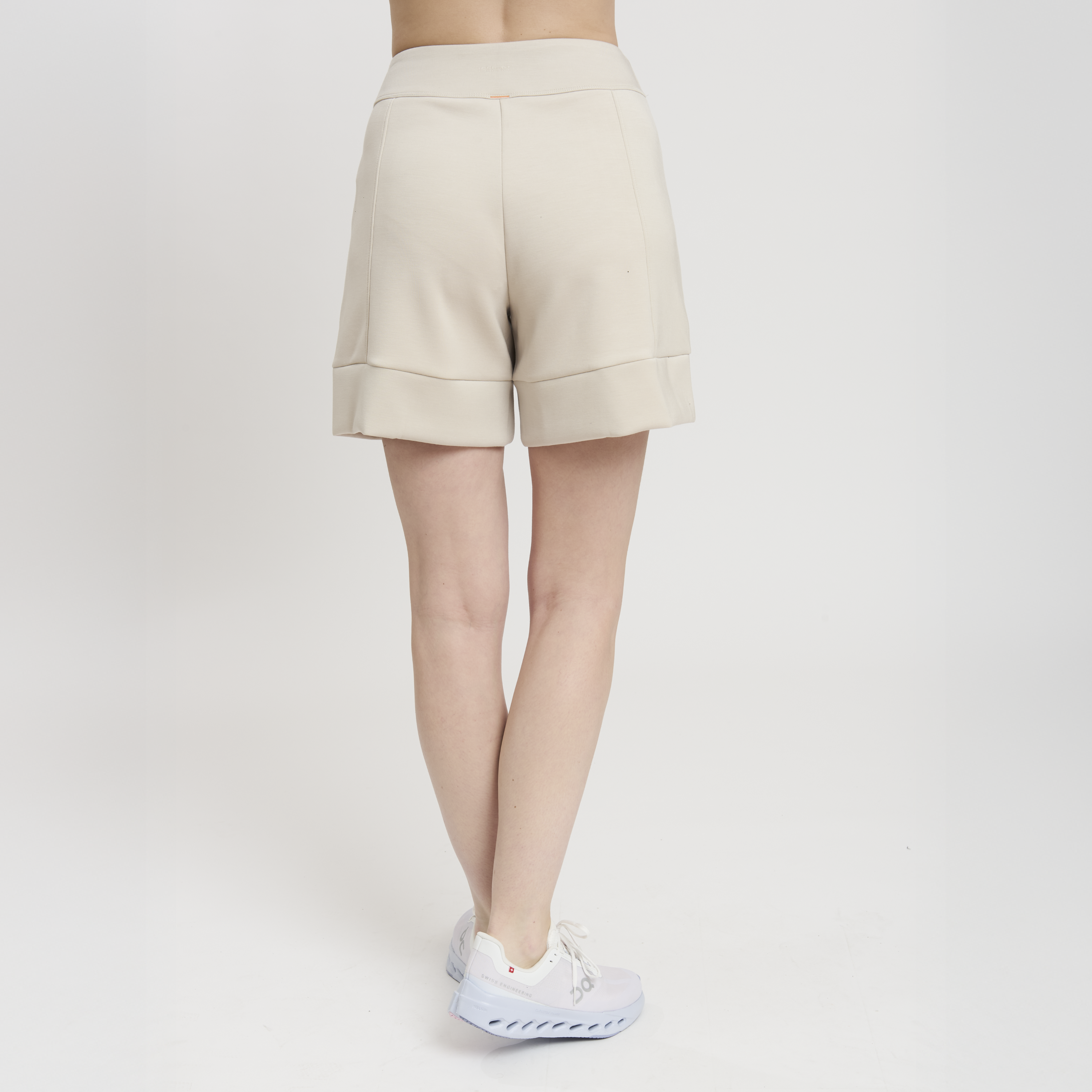 LA TITTY WOMAN BERMUDA PANT