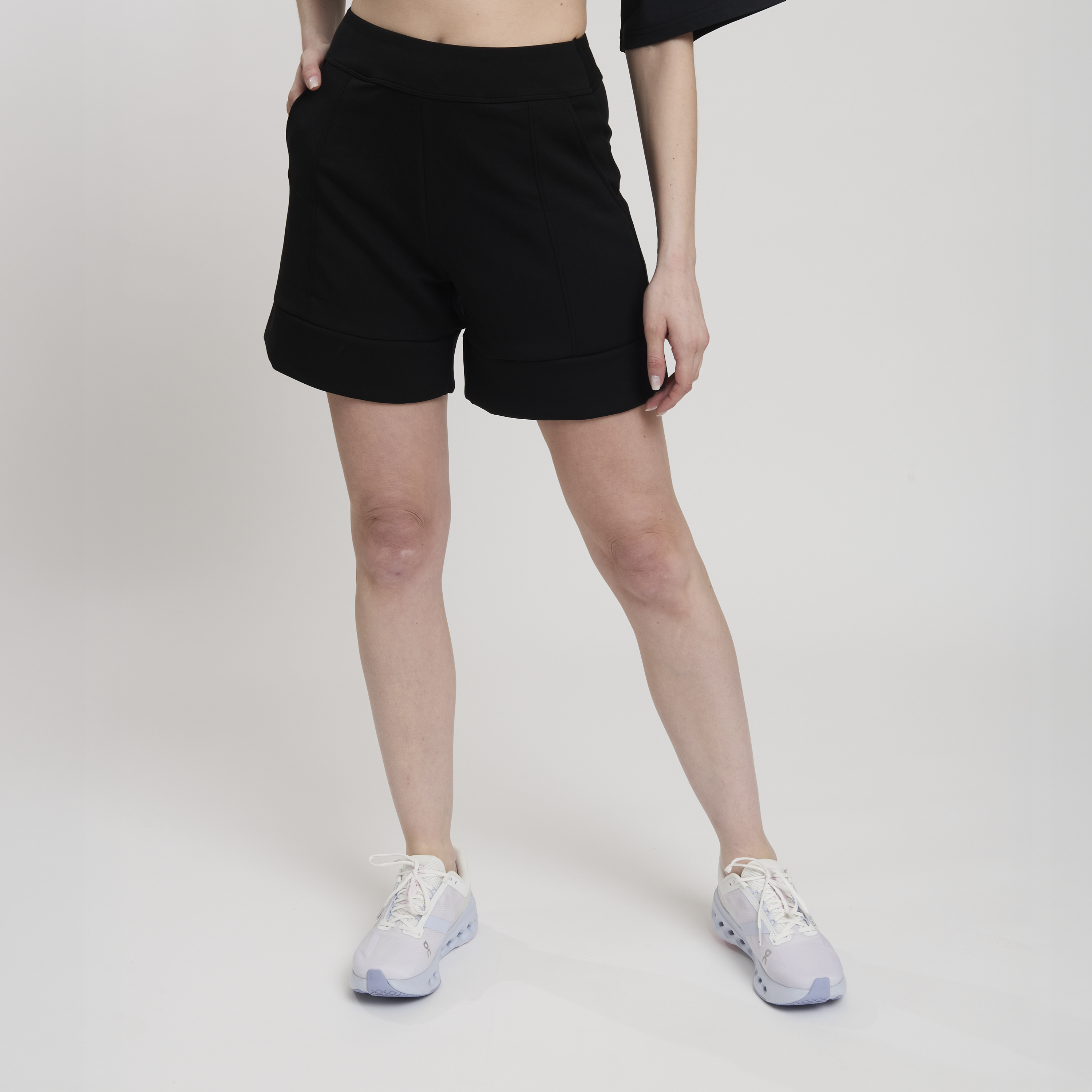 LA TITTY WOMAN BERMUDA PANT