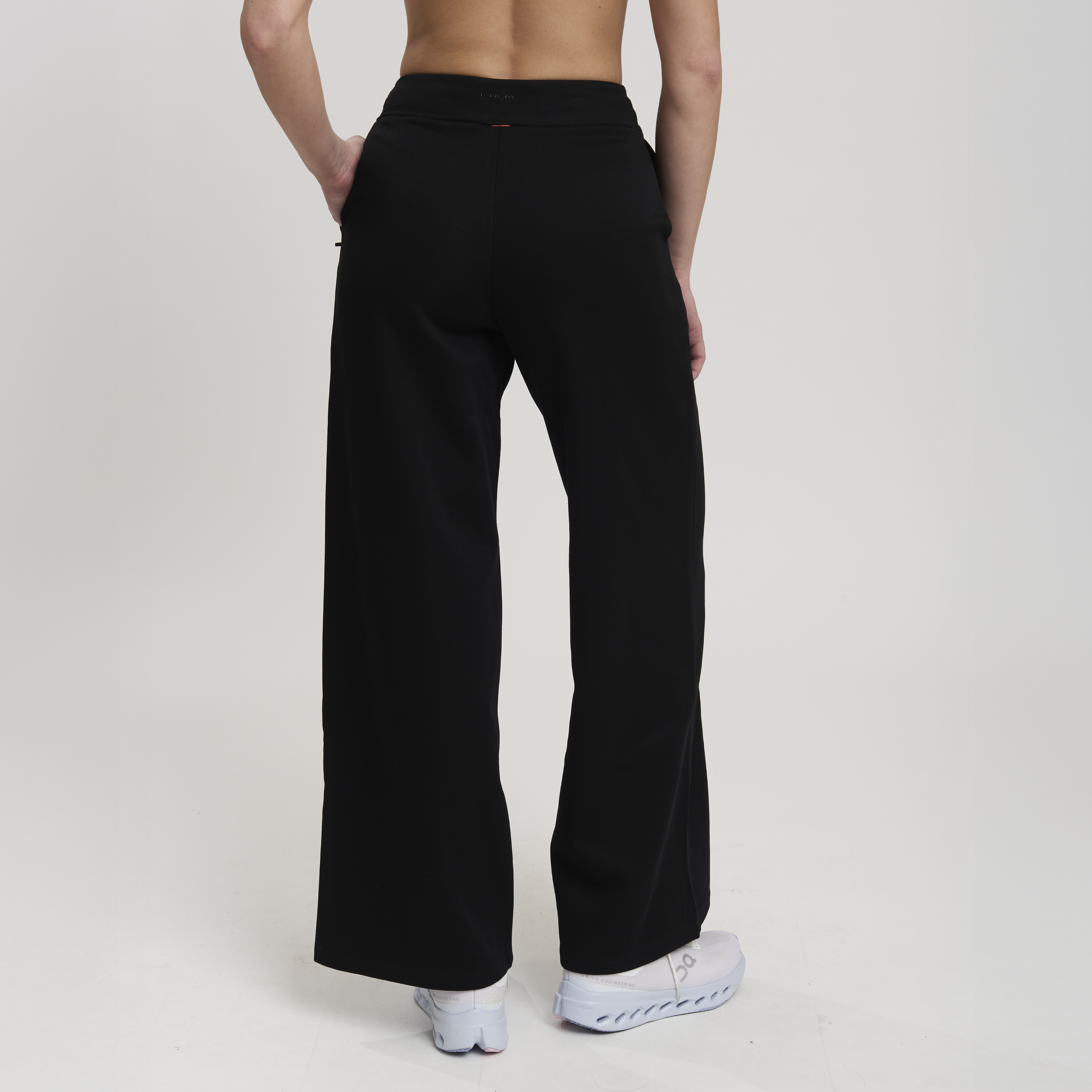LA LICIA WOMAN LONG PANT