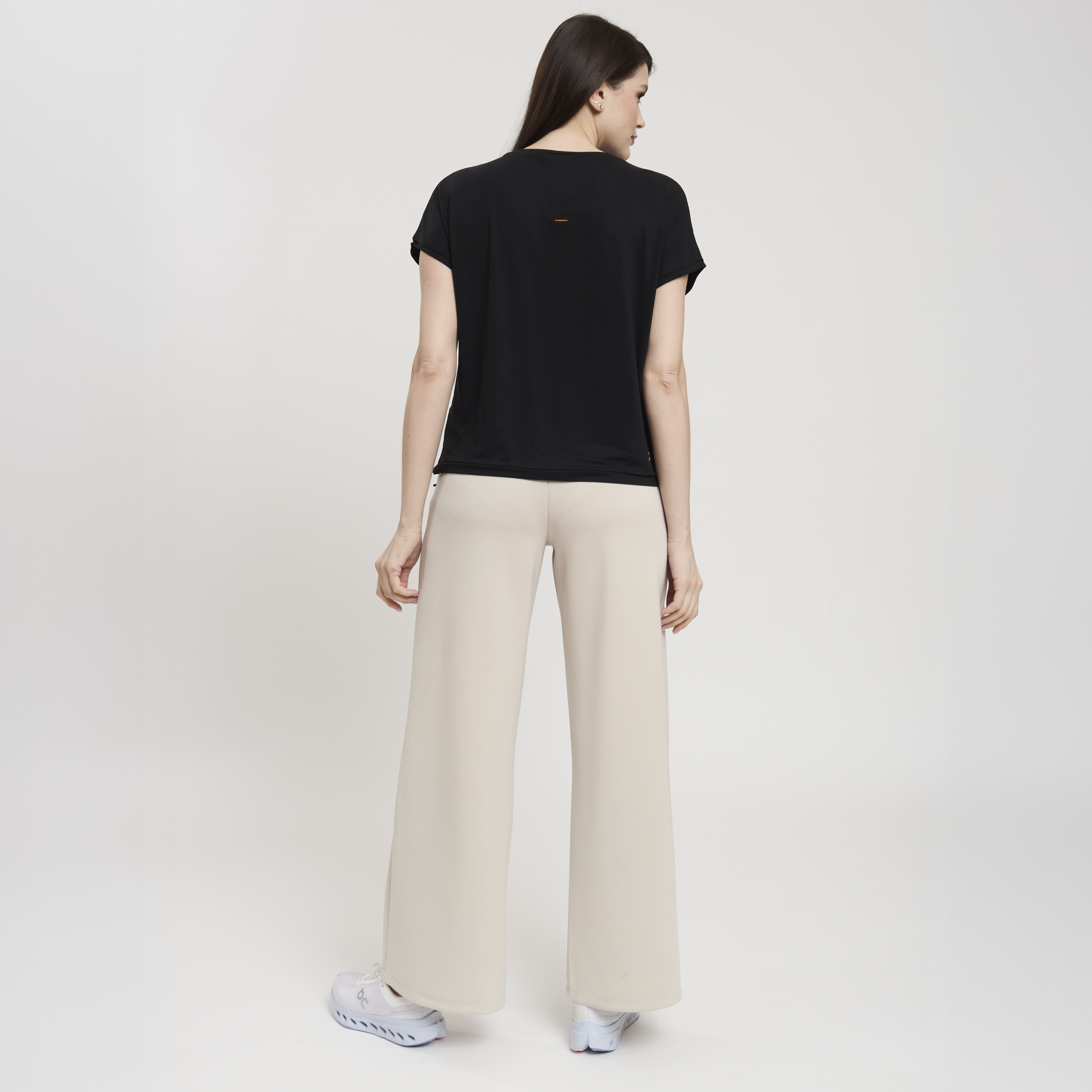 LA NILDE WOMAN T-SHIRT SHORT SLEEVE